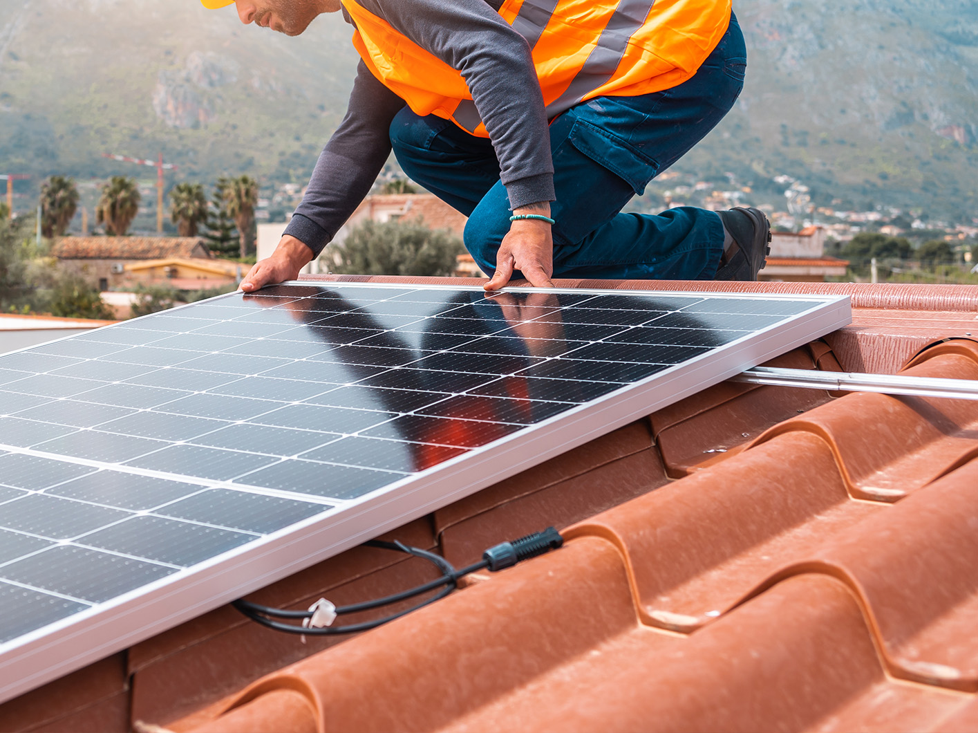 servicios-instalaciones-fotovoltaicas-color Instalaciones fotovoltáicas